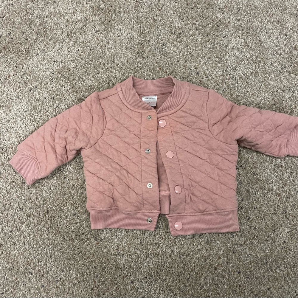 NWOT Hanna Andersson Baby Quilted Bomber Jacket in Pink. Size 6-12 months